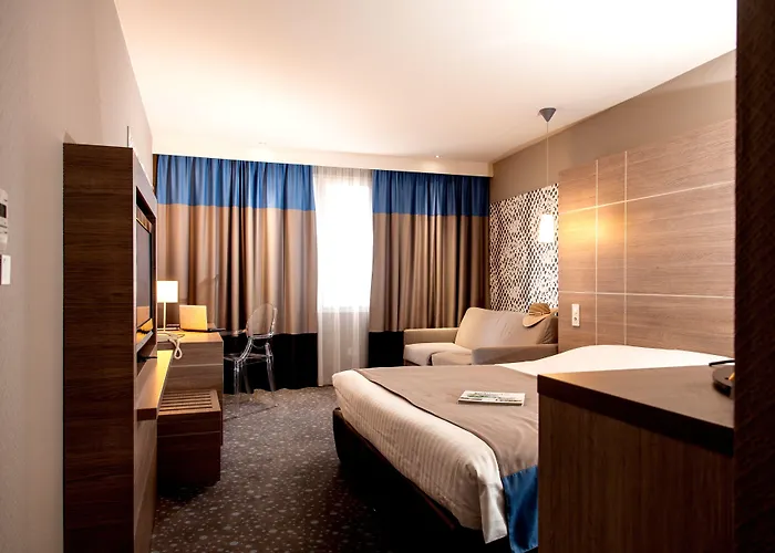 Logis LE RABELAIS Hôtel- Restaurant - SPA
